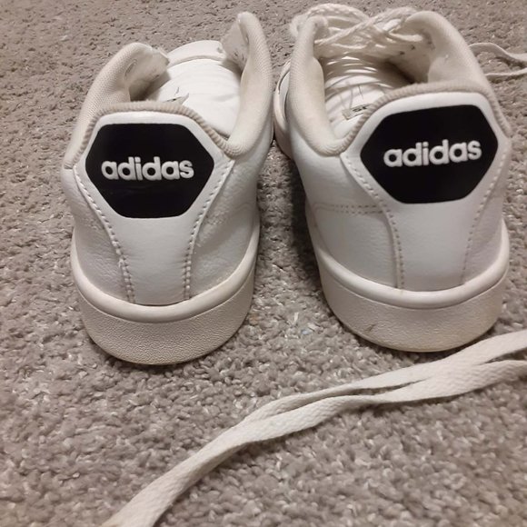 Women's Size 8.5 Adidas Cloudfoam Advantage Shoes White w/ Black Stripes - Picture 3 of 15